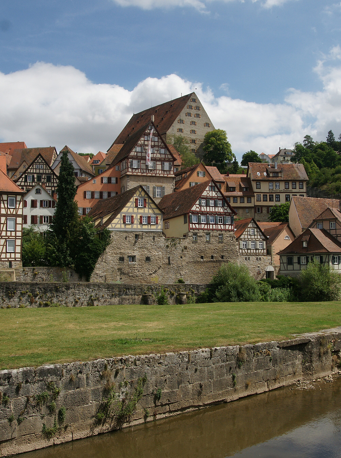 Keckenburg (Keckenturm, Keckenhof) im Landkreis Schwäbisch Hall