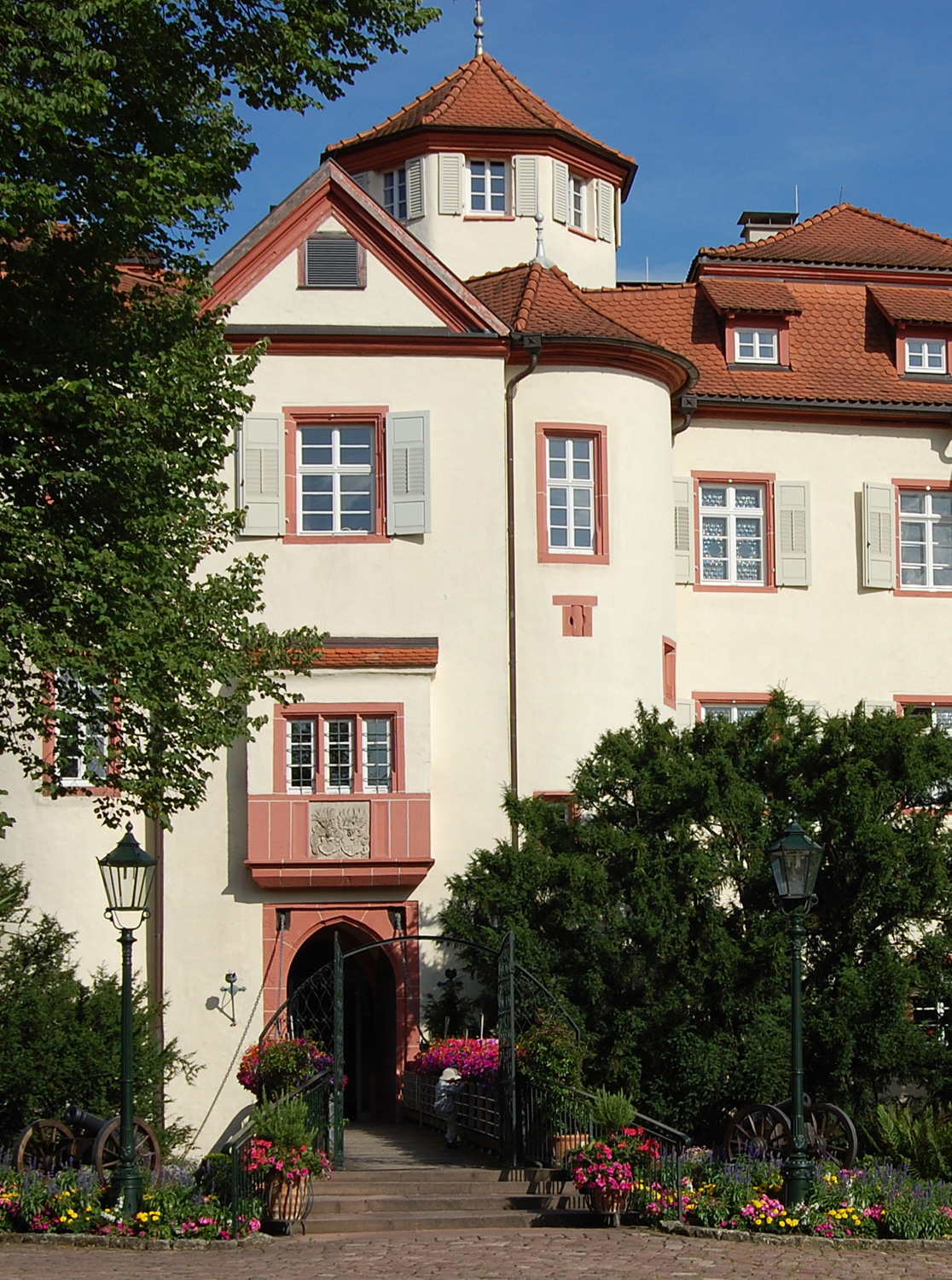 Unteres Schloss Neuweier in Baden-Baden