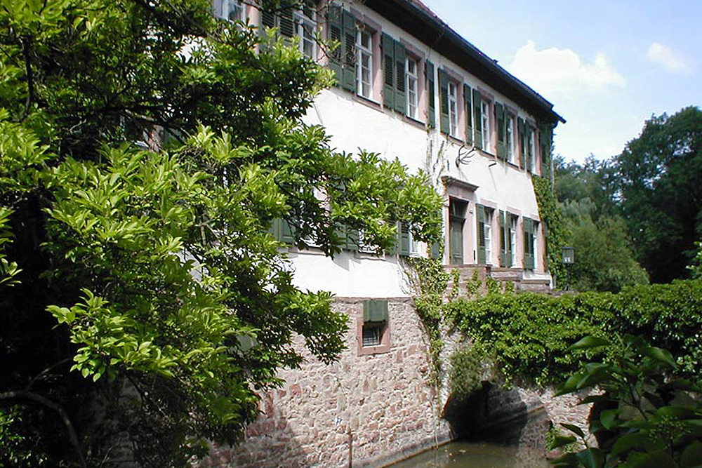 Wasserburg Schwarzach (Schloss Schwarzach, Neckarschwarzach, Unterschwarzach) im Neckar-Odenwald-Kreis