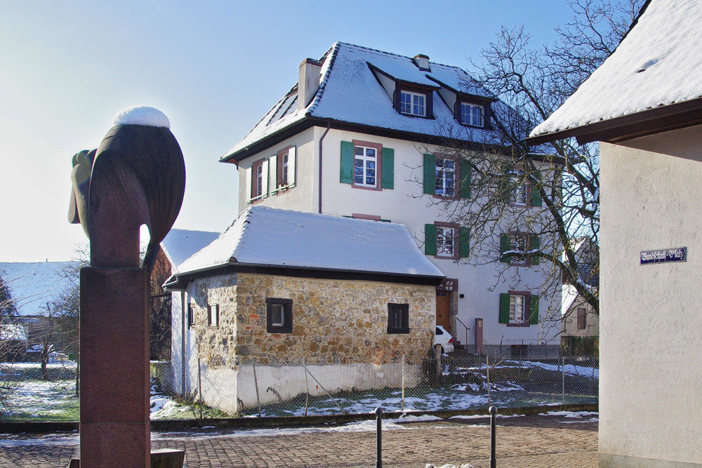 Altes Schloss Lehen (Lehener Schloss, Lehener Weiherschloss) im Landkreis Breisgau-Hochschwarzwald