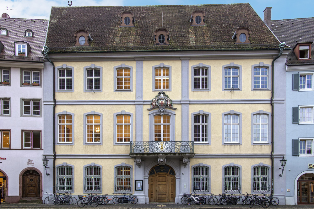 Erzbischöfliches Palais (Haus zum Ritter) im Landkreis Breisgau-Hochschwarzwald