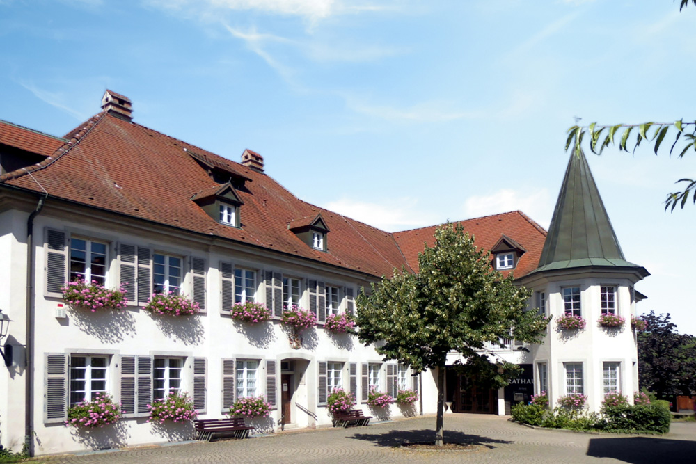 Schloss Oberrotweil (Fahnenbergsches Gutshaus, Altes Schloss) im Landkreis Breisgau-Hochschwarzwald
