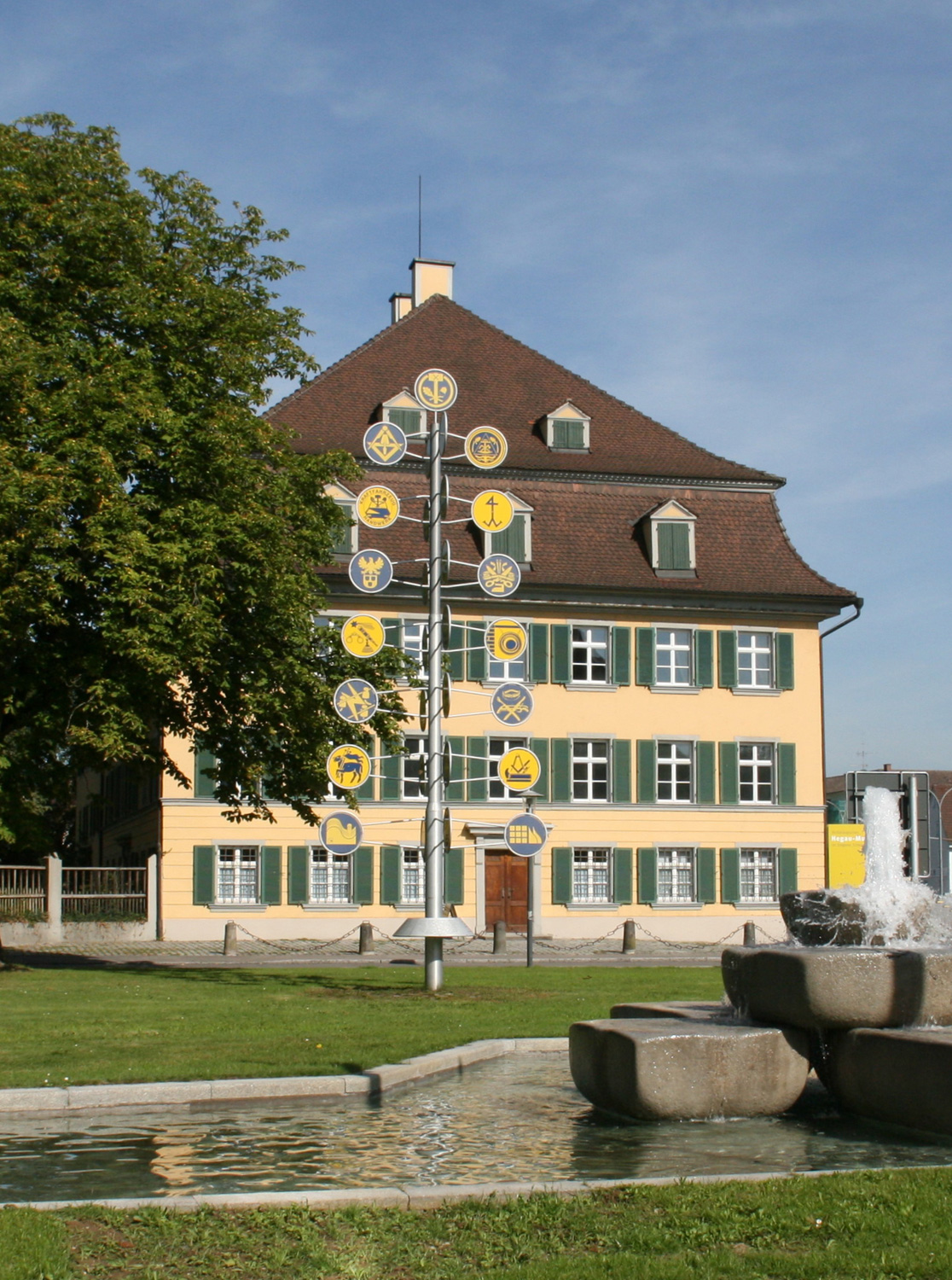 Oberes Schloss Singen (Schloss Singen, Enzenbergsches Schloss) im Landkreis Konstanz
