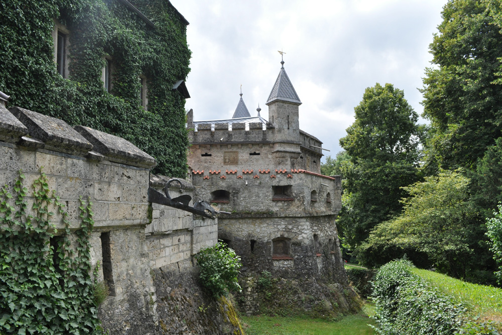 Schloss Lichtenstein (Württemberg) im Landkreis Reutlingen