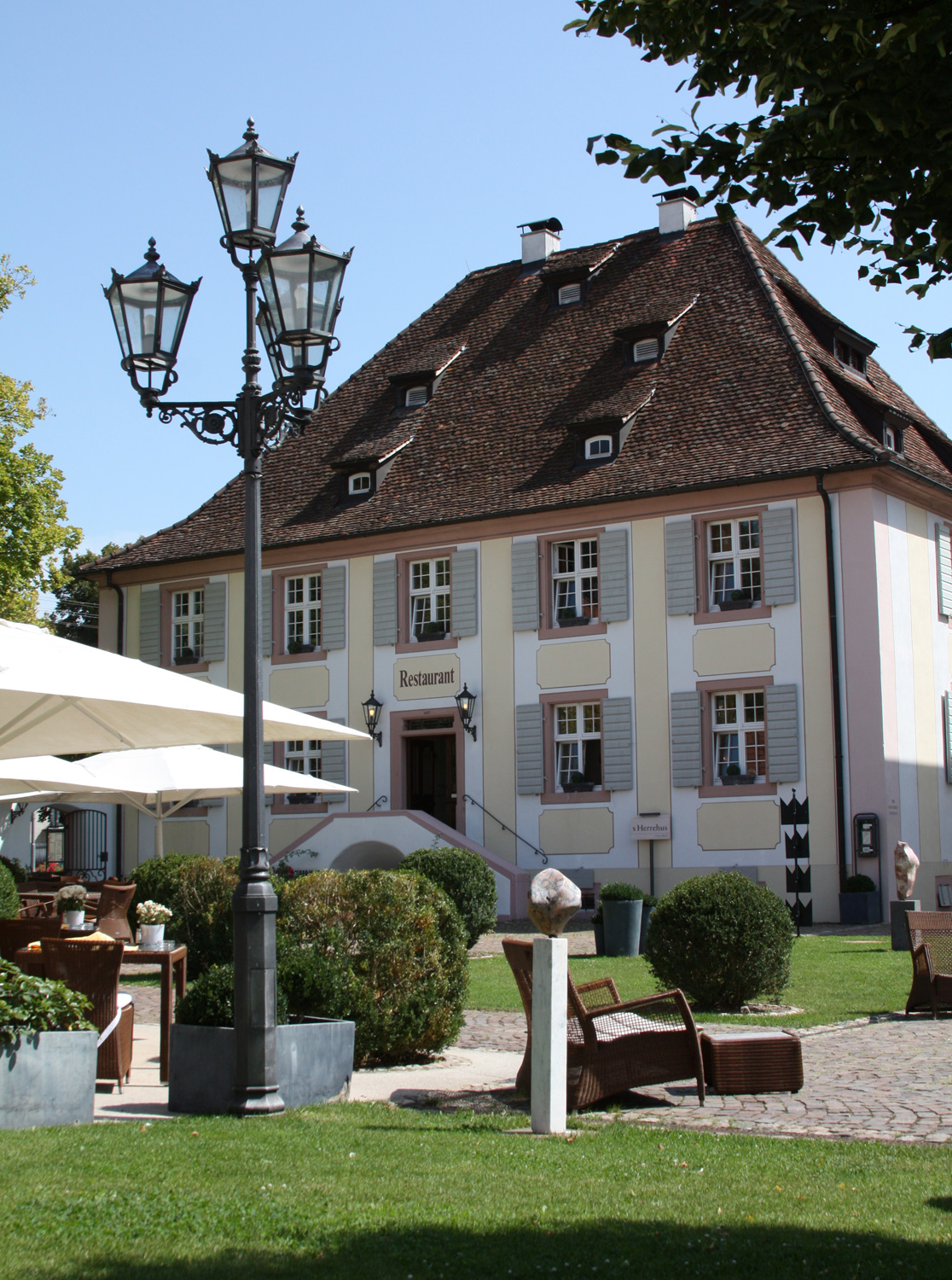 Schloss Reinach (Schloss Munzingen) im Landkreis Breisgau-Hochschwarzwald