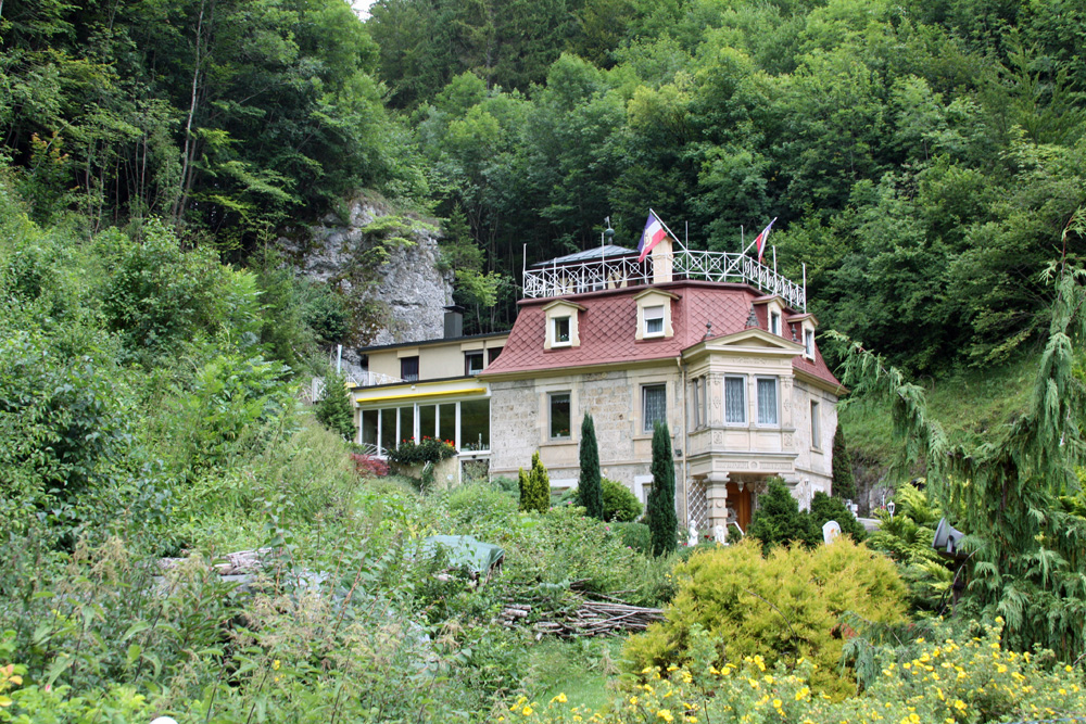 Speisecafé Schlössle Urach (Bad) im Landkreis Reutlingen