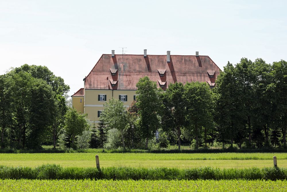 Schloss Unterweikertshofen im Landkreis Dachau