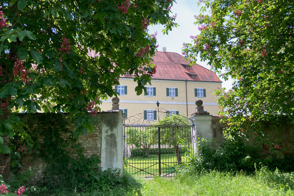 Schloss Unterweikertshofen im Landkreis Dachau