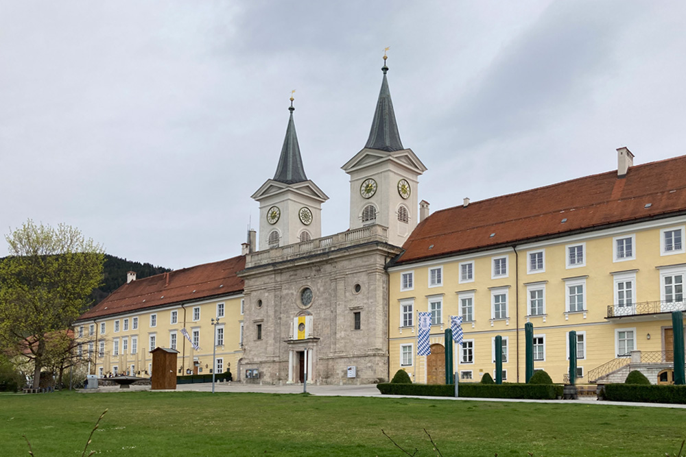 Schloss Tegernsee (Kloster Tegernsee) im Landkreis Miesbach