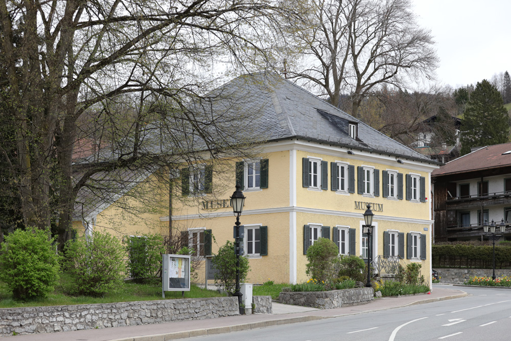 Schloss Tegernsee (Kloster Tegernsee) im Landkreis Miesbach