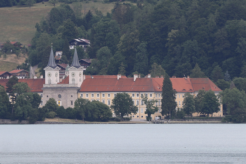 Schloss Tegernsee (Kloster Tegernsee) im Landkreis Miesbach
