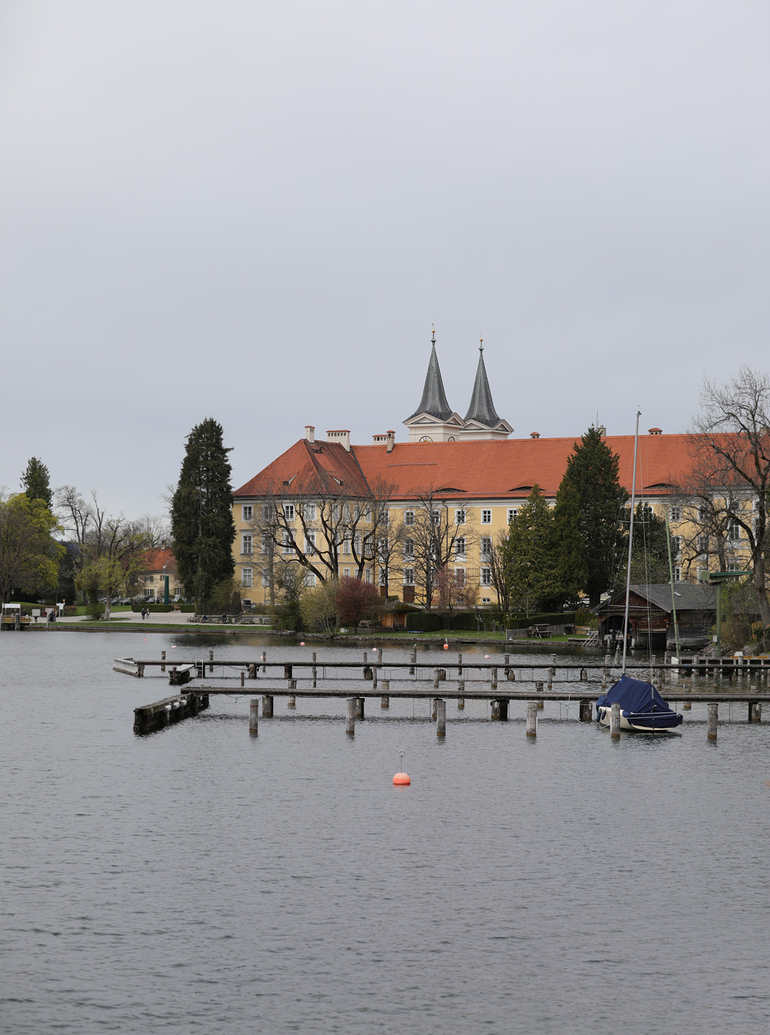 Schloss Tegernsee (Kloster Tegernsee) im Landkreis Miesbach