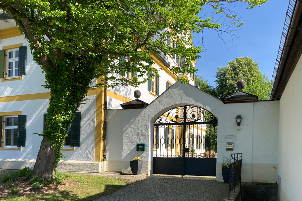 Schloss Maxhofen (Schloss Ainhofen) im Landkreis Rosenheim