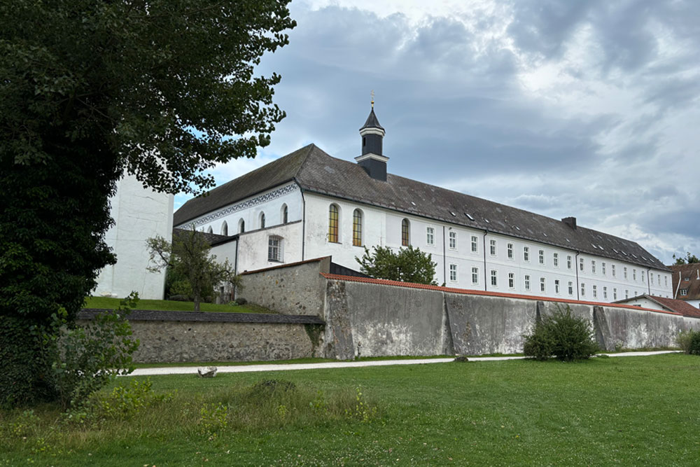 Kloster Frauenchiemsee (Frauenwörth – Abtei der Benediktinerinnen) im Landkreis Rosenheim