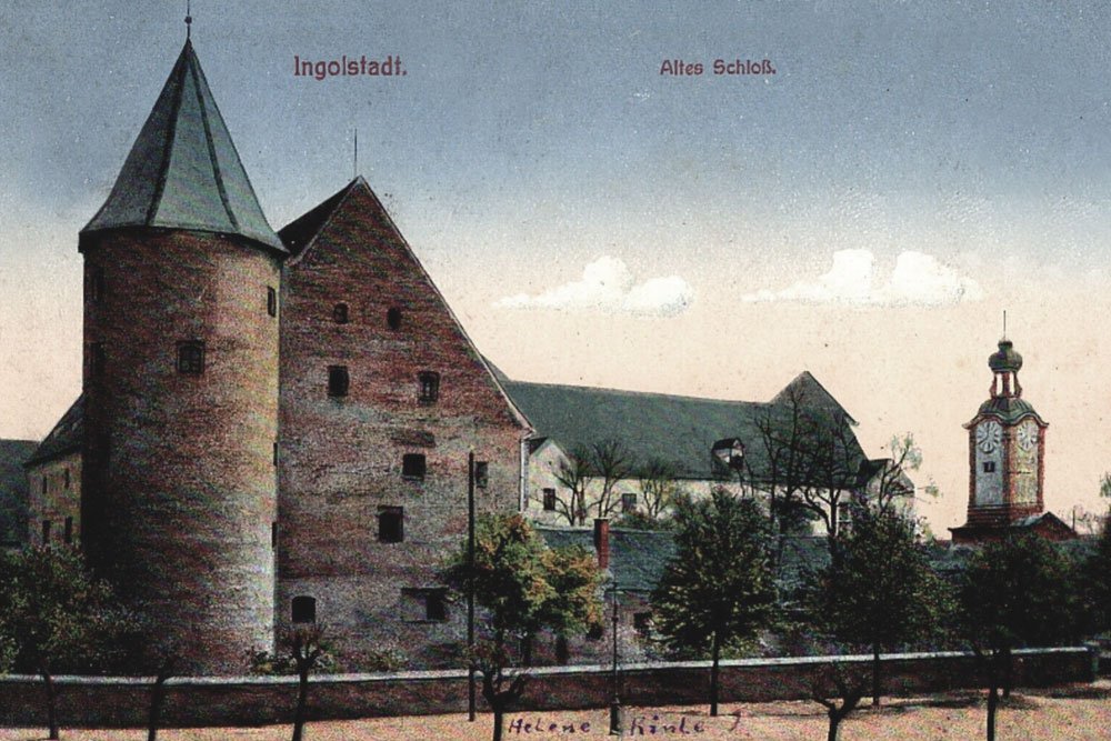 Herzogskasten (Ingolstadt) (Altes Schloss, Altes Haus, Alte Veste, Herzogsschloss, Burg) in Ingolstadt