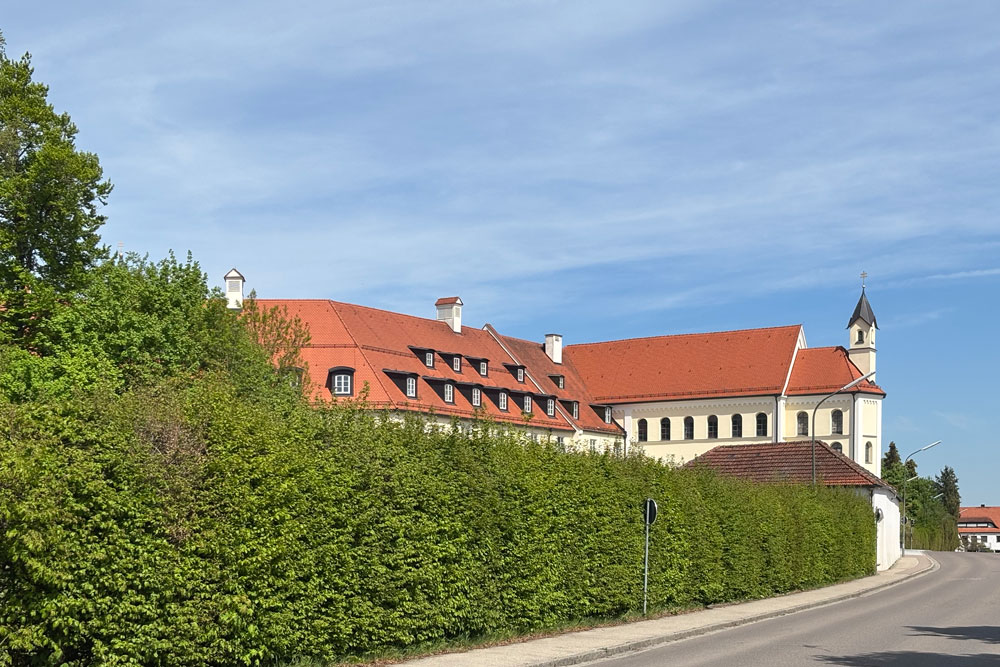 Kloster Scheyern (Kloster Bayrischzell-Fischbachau-Petersberg/Eisenhofen-Scheyern, Benediktinerabtei Mariä Himmelfahrt und zum Heiligen Kreuz) im Landkreis Pfaffenhofen an der Ilm