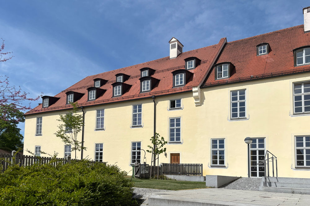 Kloster Scheyern (Kloster Bayrischzell-Fischbachau-Petersberg/Eisenhofen-Scheyern, Benediktinerabtei Mariä Himmelfahrt und zum Heiligen Kreuz) im Landkreis Pfaffenhofen an der Ilm