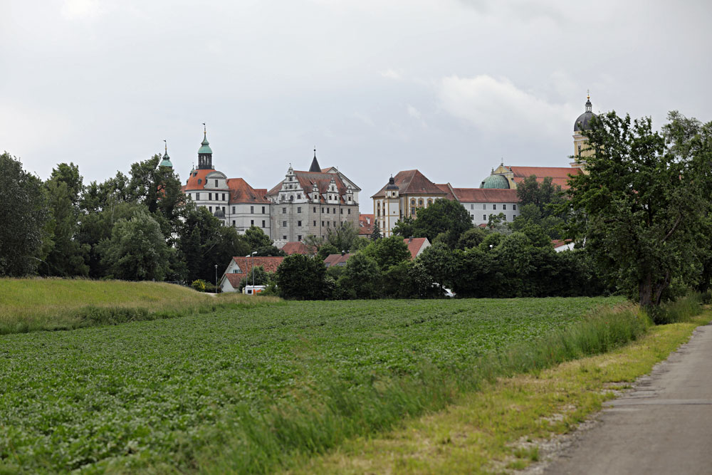 Schloss Neuburg (Bayern) (Residenz, Stadtschloss) im Landkreis Neuburg-Schrobenhausen