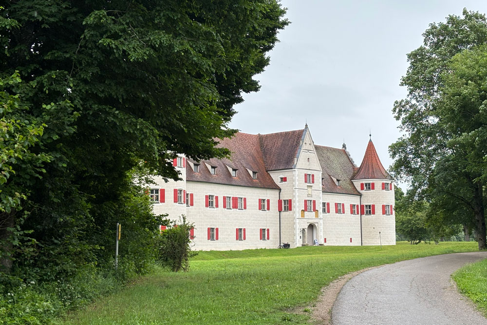 Jagdschloss Grünau (Altes und Neues Schloss) im Landkreis Neuburg-Schrobenhausen