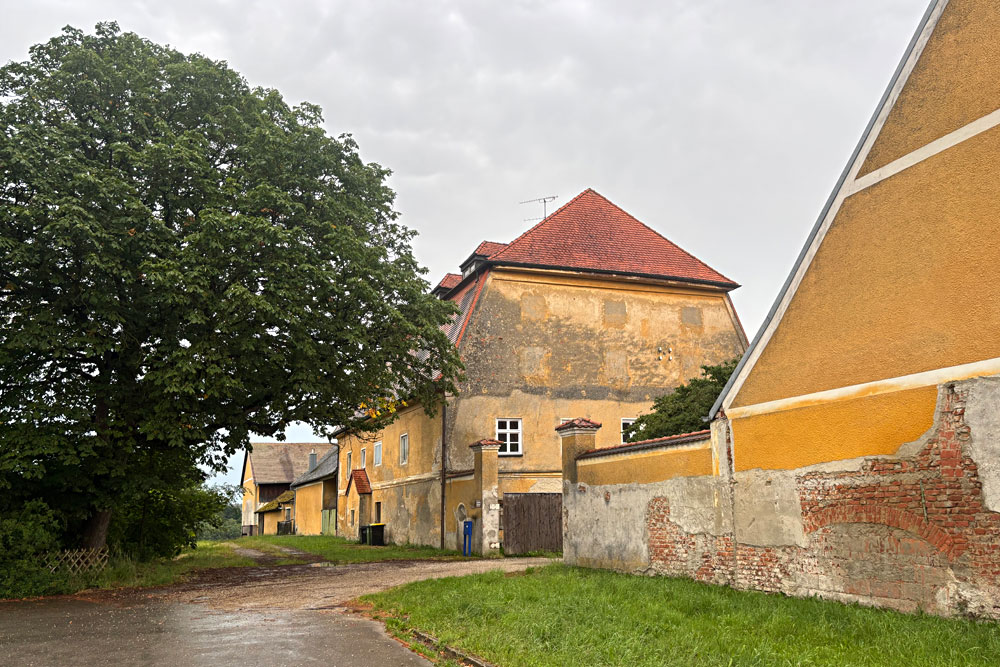 Schloss Englmannsberg (Gräflich Toerring’sches Gut) Schloss Englmannsberg (Gräflich Toerring’sches Gut) im Landkreis Pfaffenhofen an der Ilm