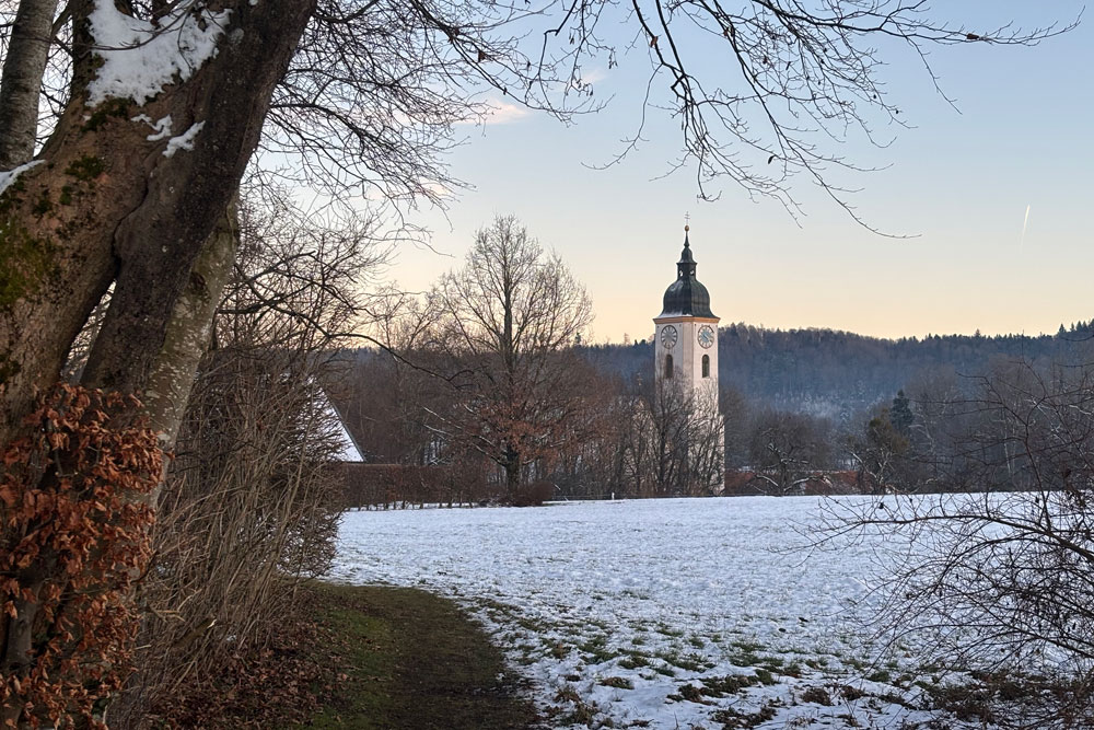 Kloster Dietramszell (ehemaliges Augustiner-Chorherren-Stift und heutiges Kloster der Salesianerinnen) im Landkreis Bad Tölz-Wolfratshausen