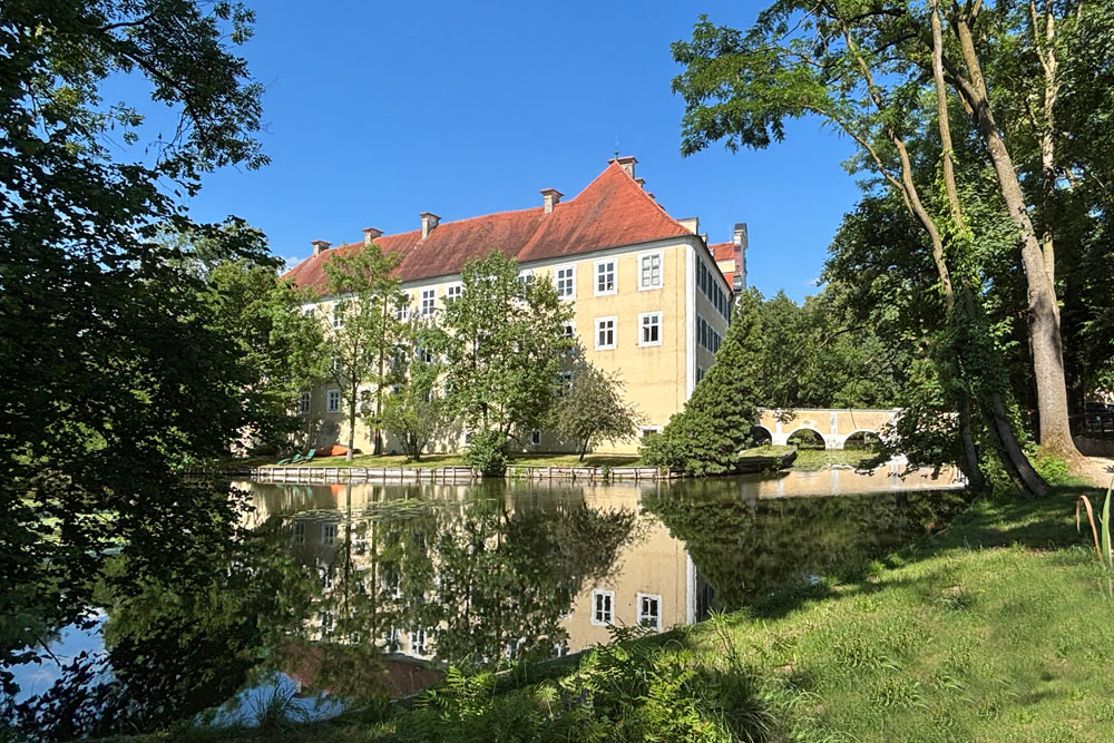 Schloss Sandizell im Landkreis Neuburg-Schrobenhausen