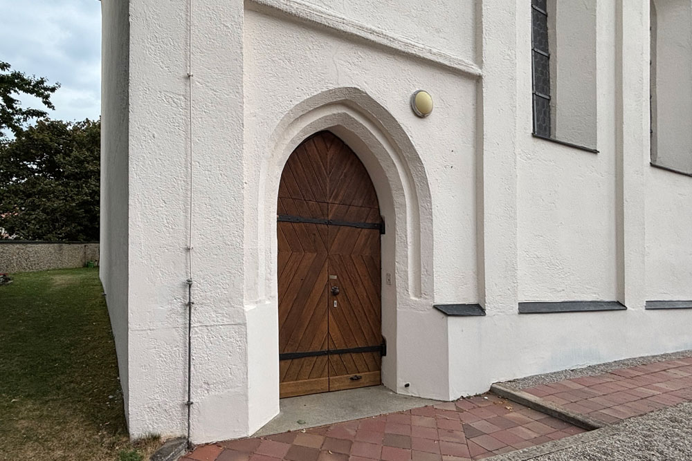Die römisch-katholische Filialkirche Mariä Geburt an der Stelle der Keltenschanze Oberbiberg