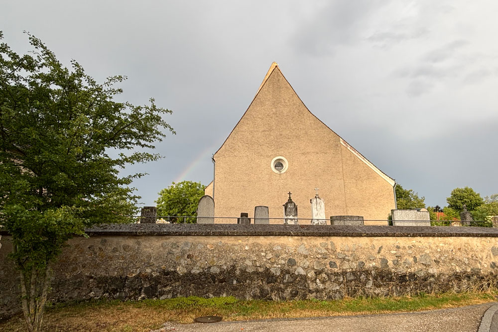 Wehrkirche Großdingharting (Pfarrkirche Sankt Laurentius) im Landkreis München