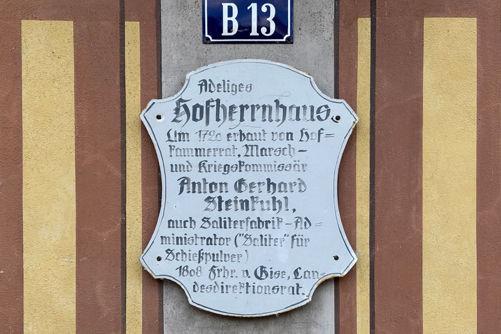 Hofherrnhaus (Neuburg an der Donau) (Adelspalais) im Landkreis Neuburg-Schrobenhausen