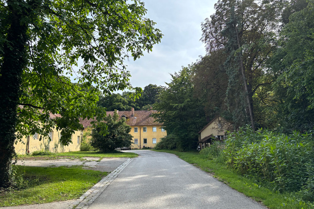 Burg Roggenstein (Burgstall Roggenstein, Ruchenstein, Rockenstein, Ruckenstain) im Landkreis Fürstenfeldbruck