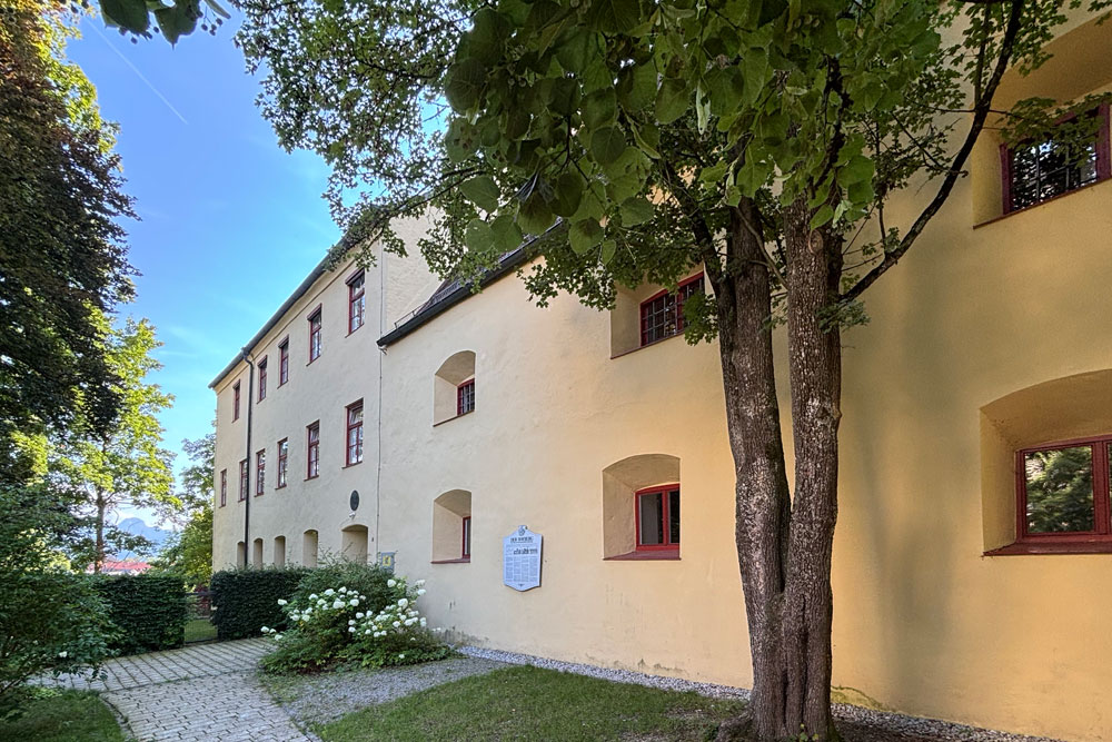 Schloss Aibling (Schlossrest Aibling) im Landkreis Rosenheim