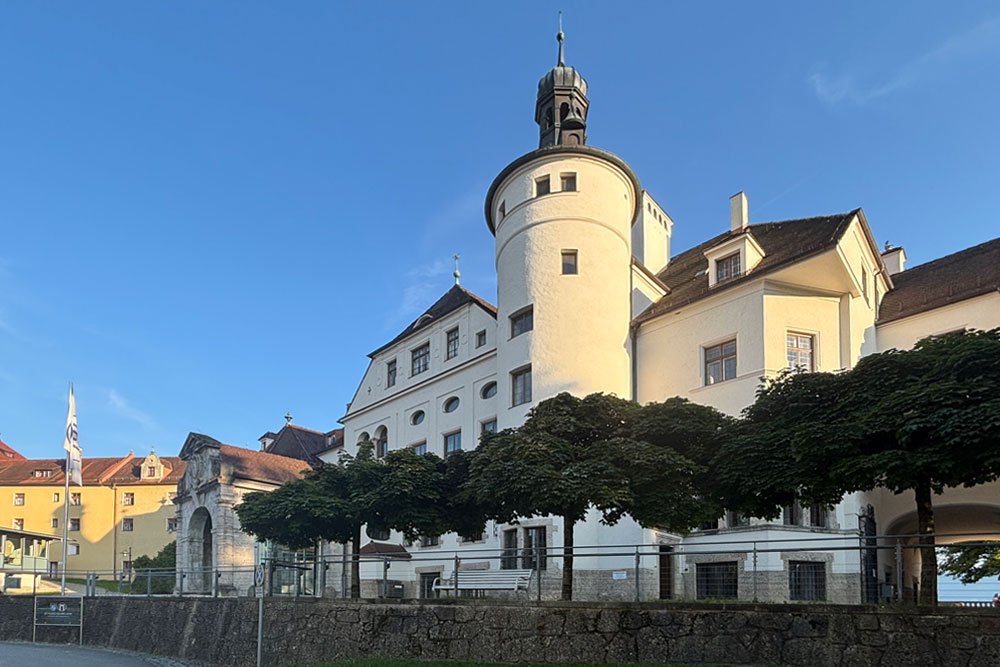 Schloss Neubeuern im Landkreis Rosenheim