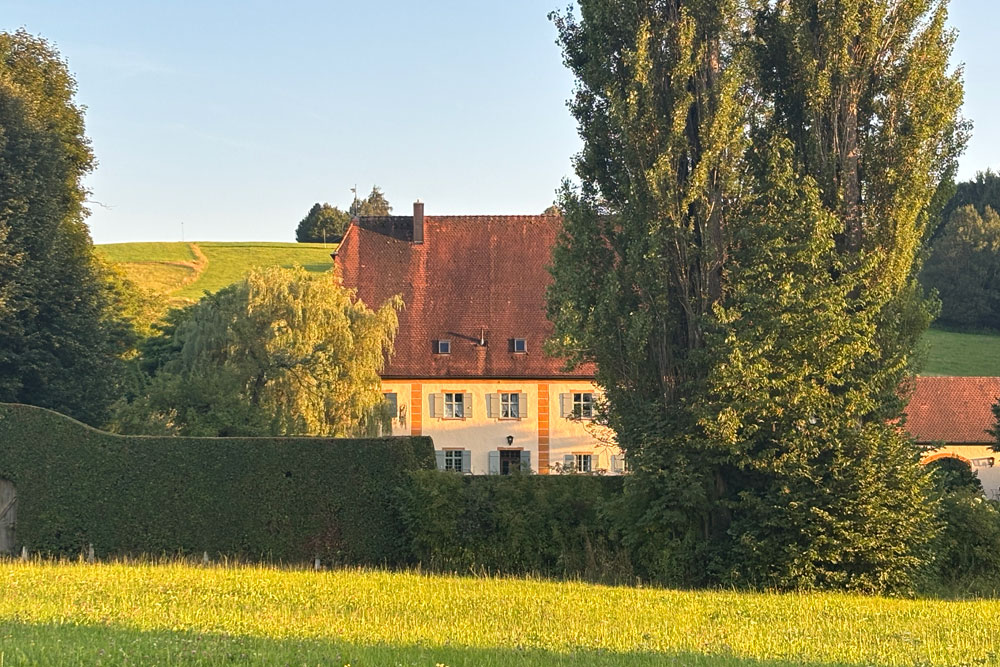 Schloss Farnach (Riedering) im Landkreis Rosenheim