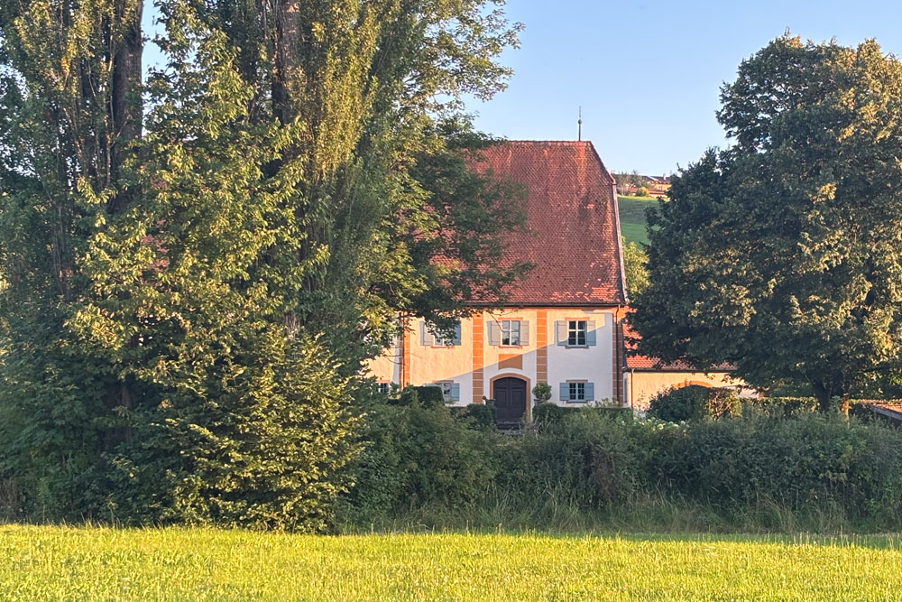 Schloss Farnach (Riedering) im Landkreis Rosenheim