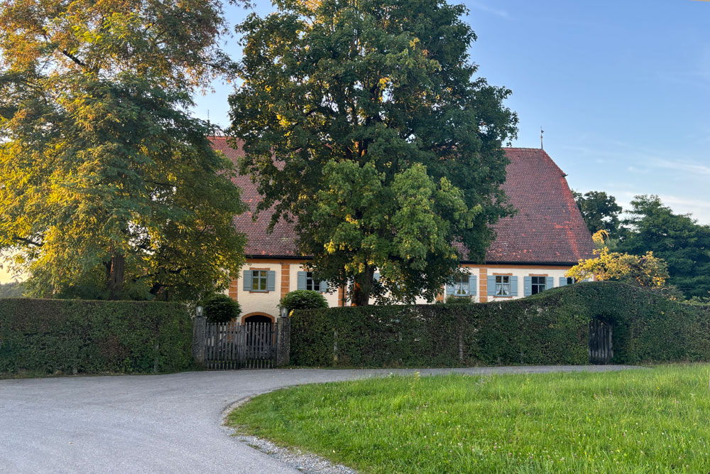 Schloss Farnach (Riedering) im Landkreis Rosenheim