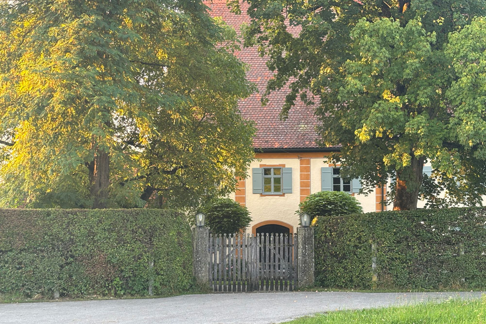 Schloss Farnach (Riedering) im Landkreis Rosenheim