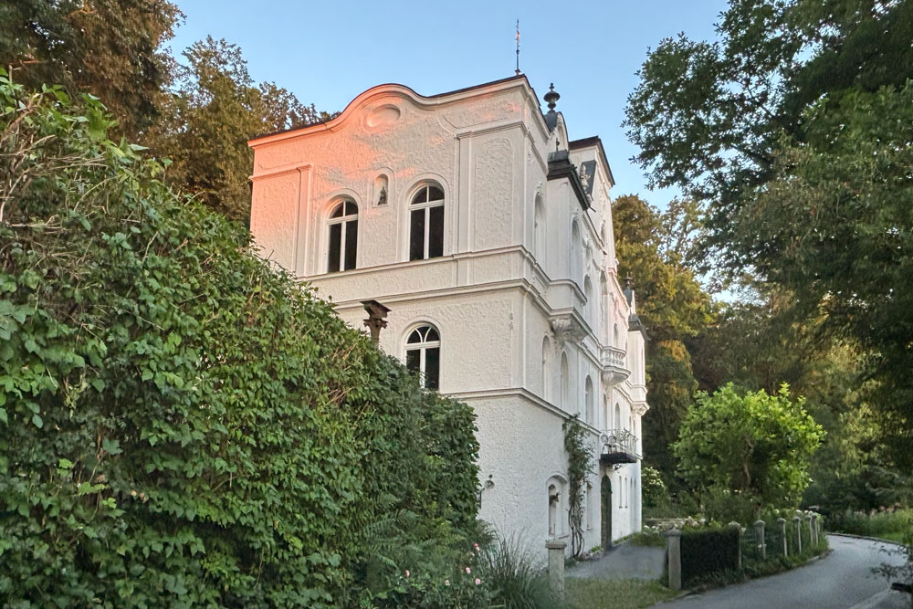 Schloss Innleiten (Landgut Innleiten, „Gillitzerschlössl“) im Landkreis Rosenheim