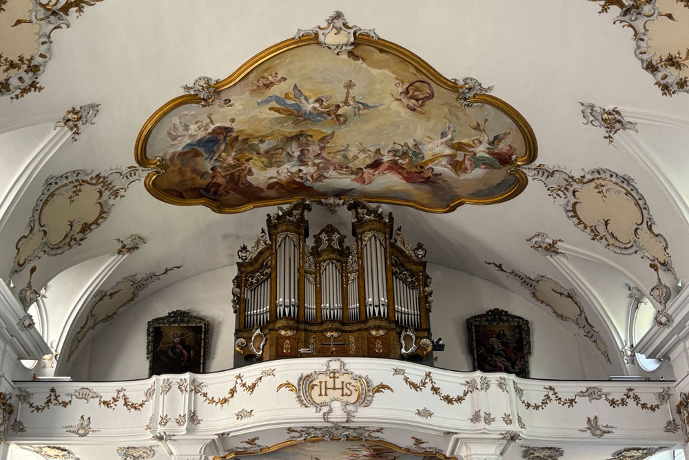 Kloster Bergen (Neuburg an der Donau) (ehemaliges Kloster der Benediktinerinnen) im Landkreis Neuburg-Schrobenhausen