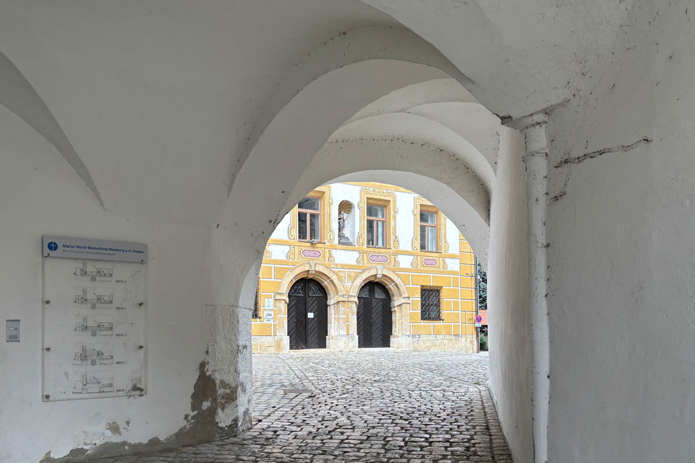 Benediktinerinnenkloster (Neuburg an der Donau) im Landkreis Neuburg-Schrobenhausen