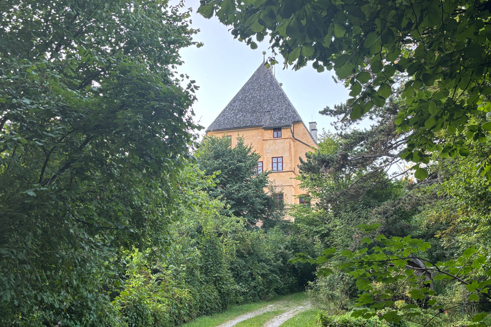 Schloss Harmating im Landkreis Bad Tölz-Wolfratshausen