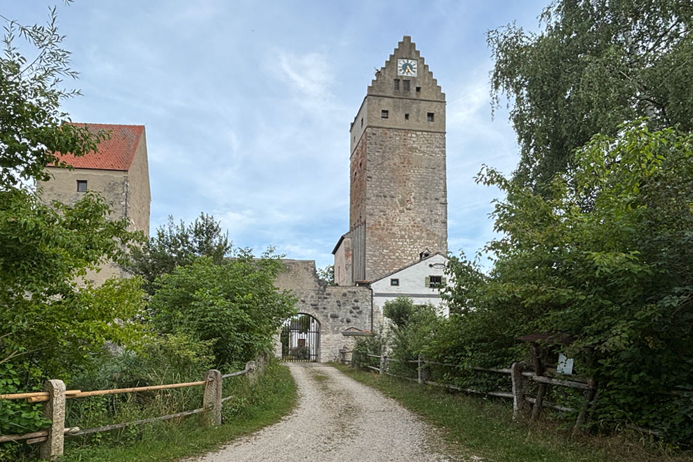 Wasserburg Nassenfels (Teilruine) Wasserburg Nassenfels (Teilruine) im Landkreis Eichstätt