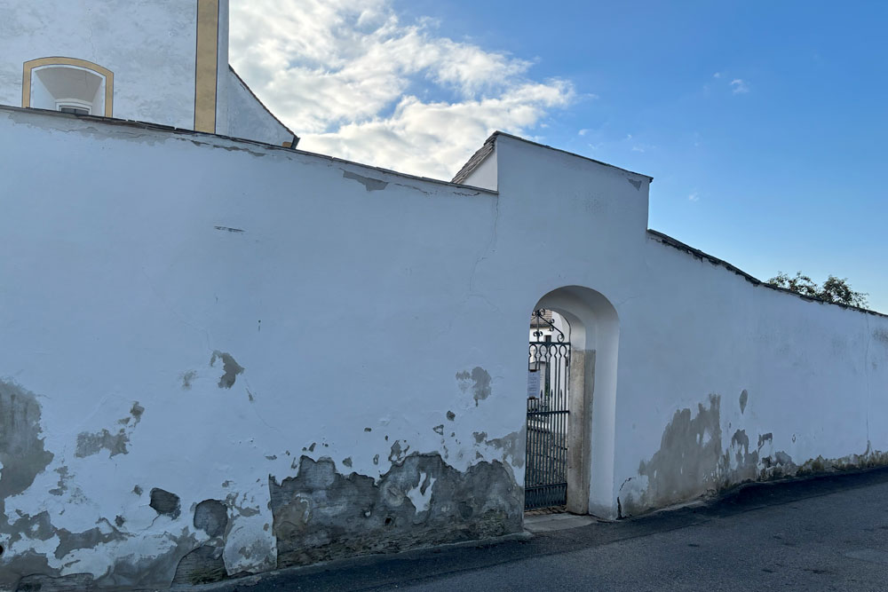 Kirchhofbefestigung Pfahldorf (Wehrkirche St. Johann Baptist) Kirchhofbefestigung Pfahldorf (Wehrkirche St. Johann Baptist) im Landkreis Eichstätt