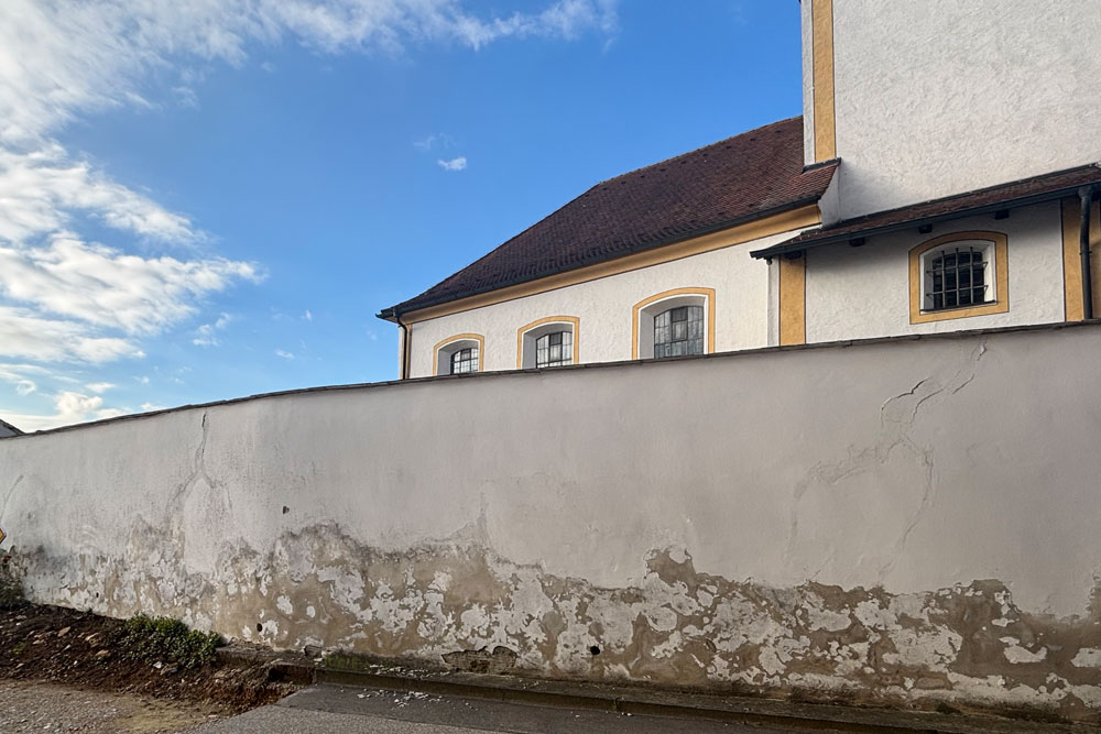 Kirchhofbefestigung Pfahldorf (Wehrkirche St. Johann Baptist) Kirchhofbefestigung Pfahldorf (Wehrkirche St. Johann Baptist) im Landkreis Eichstätt