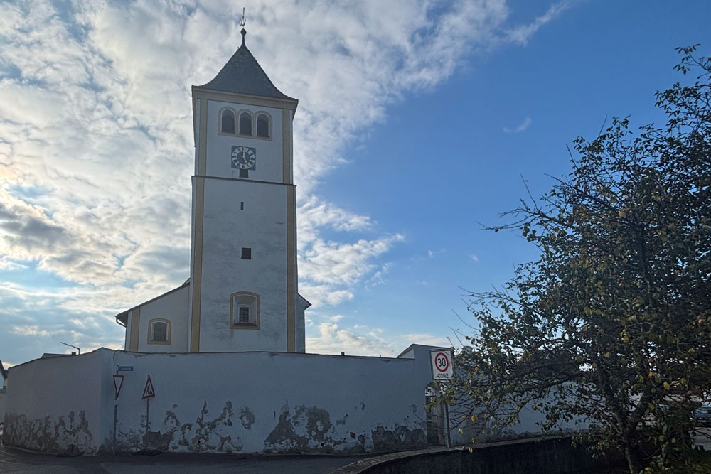 Kirchhofbefestigung Pfahldorf (Wehrkirche St. Johann Baptist) Kirchhofbefestigung Pfahldorf (Wehrkirche St. Johann Baptist) im Landkreis Eichstätt