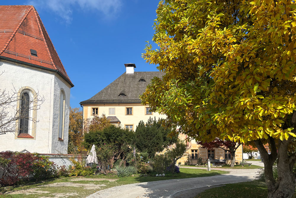 Schloss Vogtareuth (Vogtei) im Landkreis Rosenheim