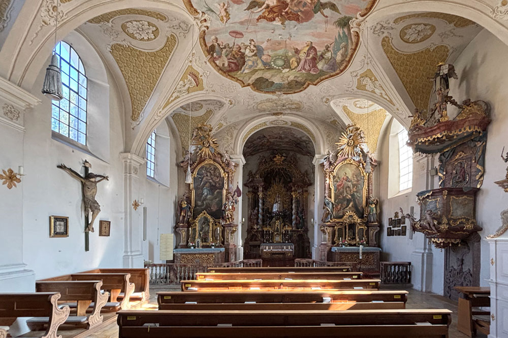 Kloster Altenhohenau (ehemaliges Kloster der Dominikanerinnen) Kloster Altenhohenau (ehemaliges Kloster der Dominikanerinnen) im Landkreis Rosenheim