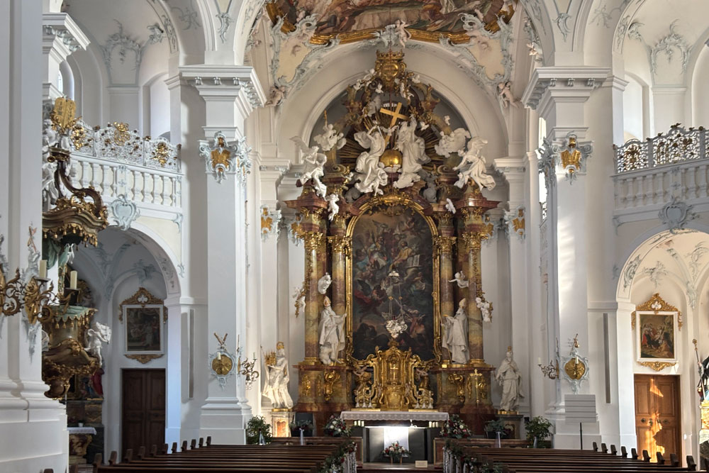 Kloster Rott (ehemalige Abtei der Benediktiner) - Abteikirche St. Marinus und Anianus Kloster Rott (ehemalige Abtei der Benediktiner) im Landkreis Rosenheim