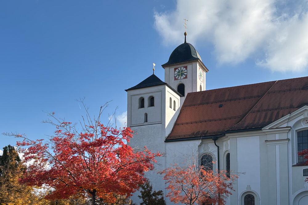 Kloster Rott (ehemalige Abtei der Benediktiner) Kloster Rott (ehemalige Abtei der Benediktiner) im Landkreis Rosenheim