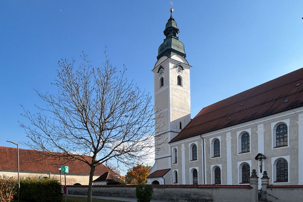 Stiftung Attl (ehemalige Benediktinerabtei Attel) Stiftung Attl (ehemalige Benediktinerabtei Attel) im Landkreis Rosenheim