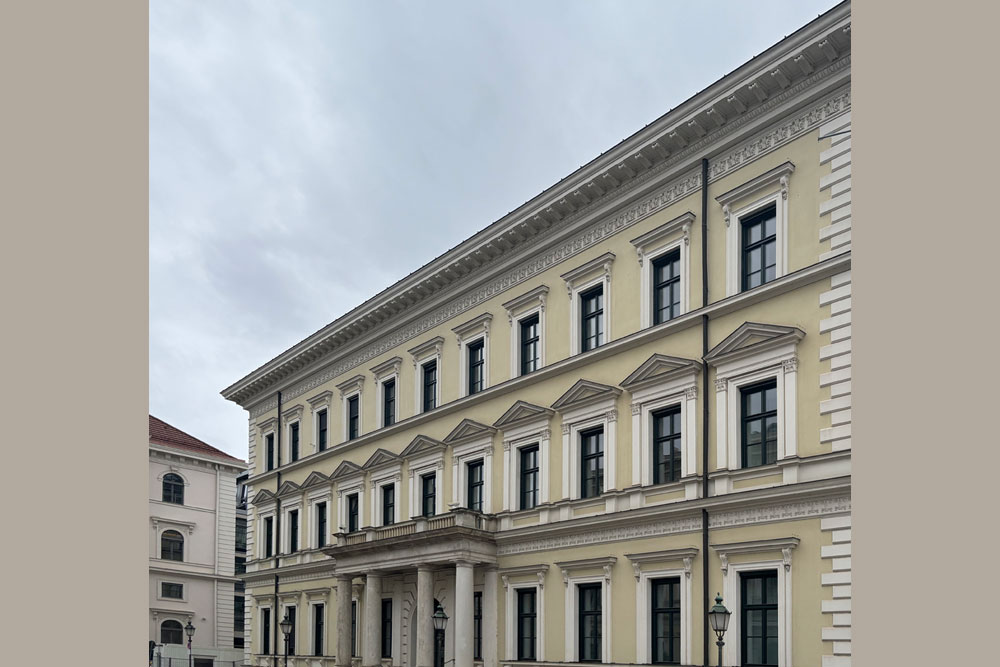 Palais Leuchtenberg (München) (Palais Prinz Luitpold) in München